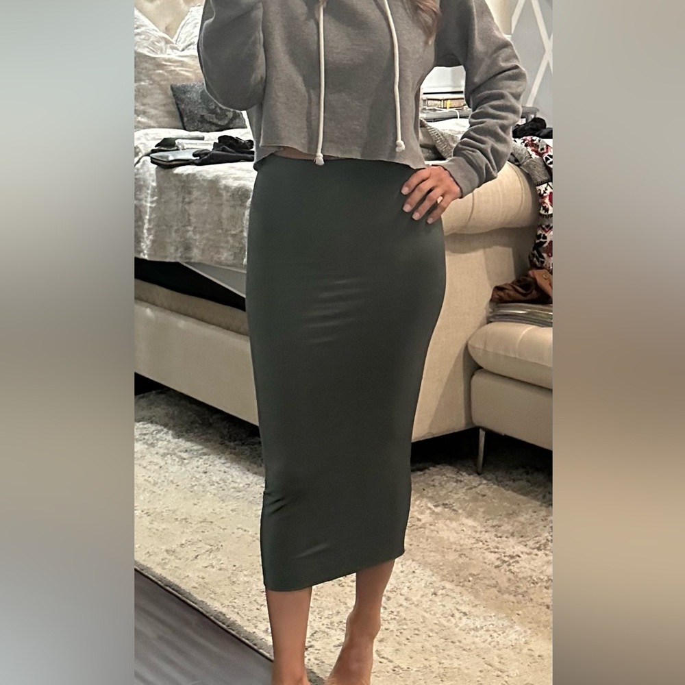 H&M stretch skirt
